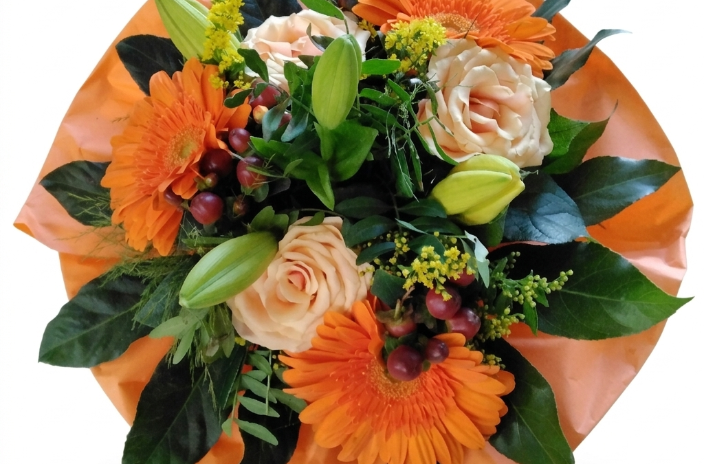 Blumenstrauß rund in orange