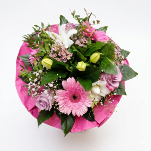 Blumenstrauß rund in pink